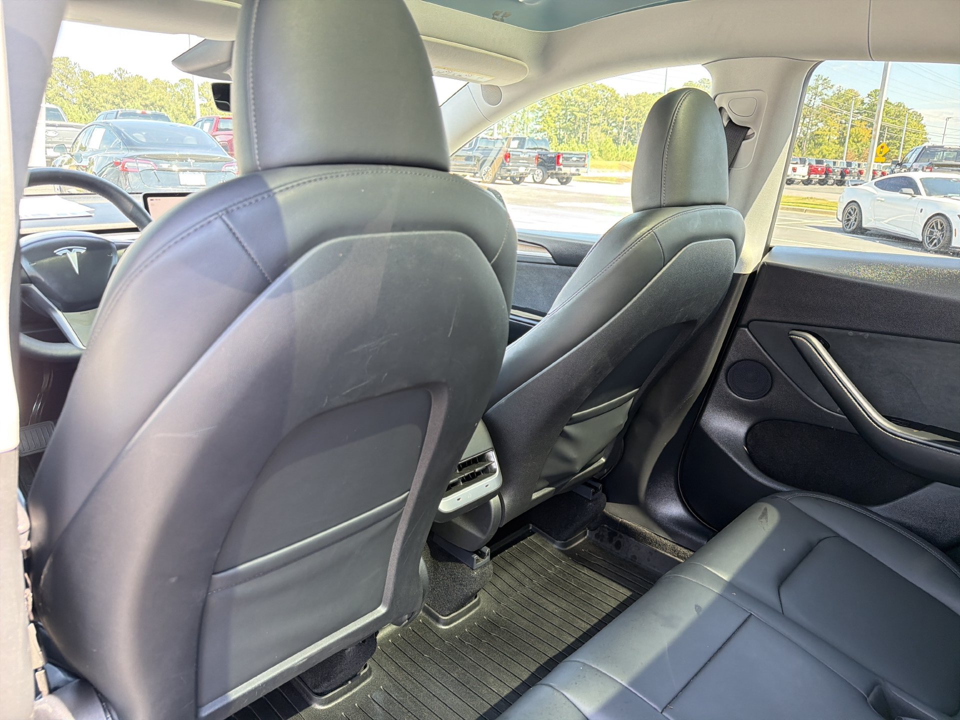Used 2024 Tesla Model Y Long Range AWD/4WD image 20