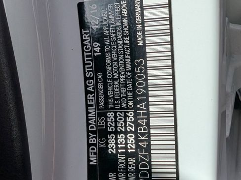 Used 2017 Mercedes-Benz E 300 4MATIC image 31