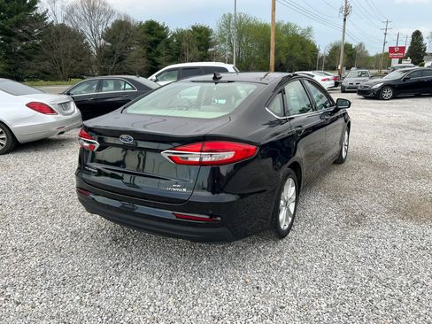 Used 2019 Ford Fusion SE FWD image 8
