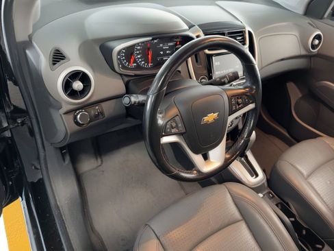 Used 2017 Chevrolet Sonic Premier image 4