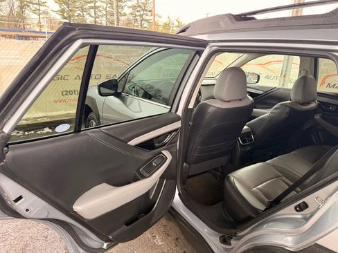 Used 2023 Subaru Outback Limited image 16