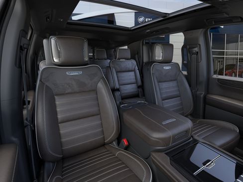 New 2026 GMC Yukon Denali Ultimate AWD/4WD image 16