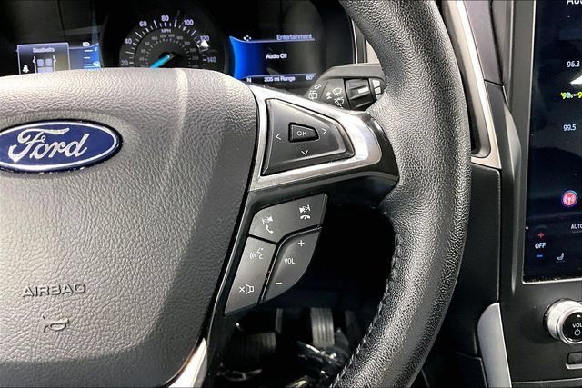 Used 2024 Ford Edge SEL AWD/4WD image 12