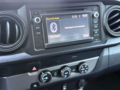 Used 2019 Toyota Tacoma SR image 29