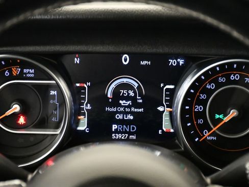 Used 2021 Jeep Wrangler Unlimited Sahara image 22