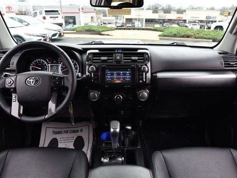 Used 2019 Toyota 4Runner TRD Off-Road Premium image 8