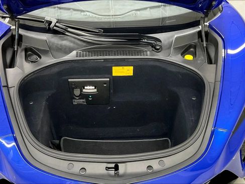 Used 2023 McLaren Artura RWD image 32