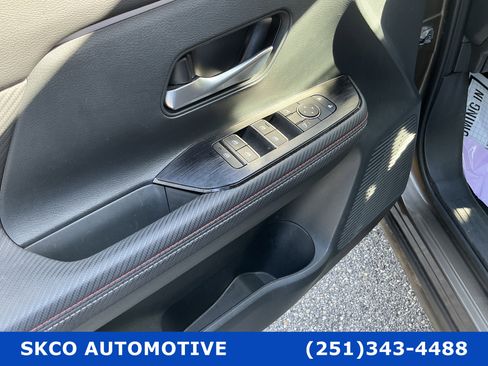 Used 2025 Nissan Kicks SR image 22