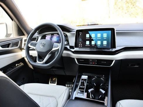 New 2026 Volkswagen Atlas Cross Sport SEL Premium R-Line image 19