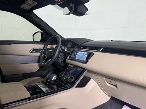 Certified 2023 Land Rover Range Rover Velar R-Dynamic S image 21