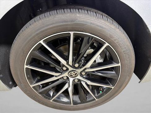 Used 2024 Toyota Camry SE w/ Convenience Package FWD image 18