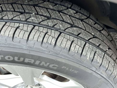 Used 2021 Toyota RAV4 XLE w/ Convenience Package AWD/4WD image 13