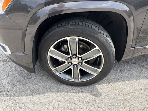 Used 2018 GMC Acadia Denali AWD/4WD image 3