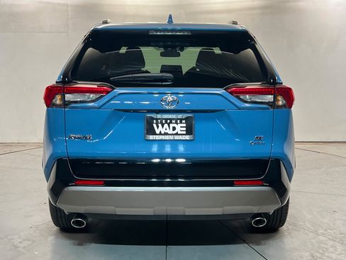 Certified 2025 Toyota RAV4 SE w/ Convenience Package AWD/4WD image 5