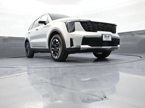 New 2026 Kia Sorento S FWD image 29
