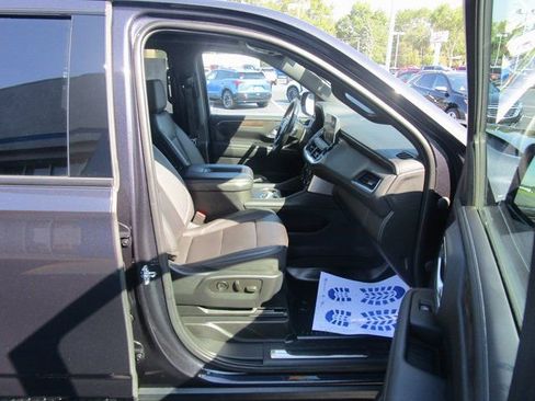 Used 2022 Chevrolet Tahoe Z71 image 29