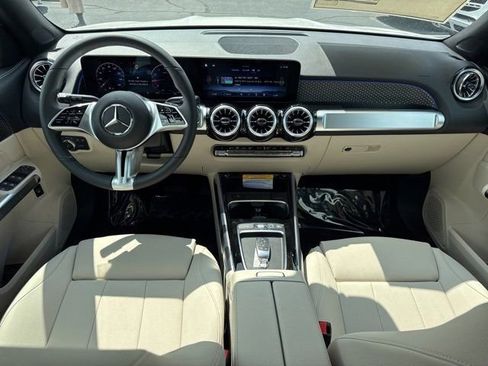 New 2025 Mercedes-Benz GLB 250 image 4