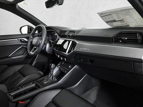New 2025 Audi Q3 2.0T Premium image 10