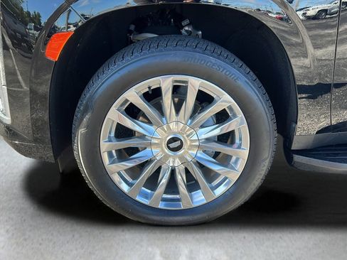 Certified 2024 Cadillac Escalade ESV Premium Luxury w/ LPO, Floor Liner Package AWD/4WD image 27
