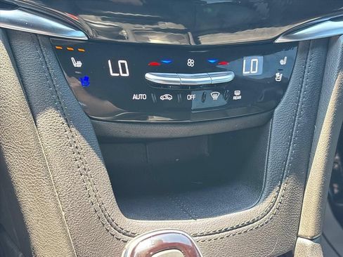 Used 2024 Cadillac XT6 Sport w/ Technology Package AWD/4WD image 35
