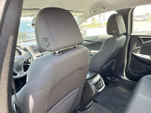 Used 2020 Chevrolet Malibu LT FWD image 14