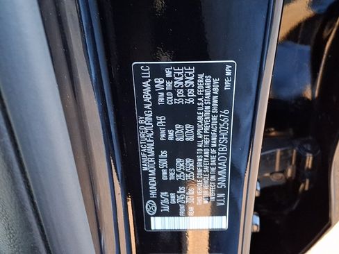 Certified 2025 Genesis GV70 2.5T w/ Advanced Package AWD/4WD image 28