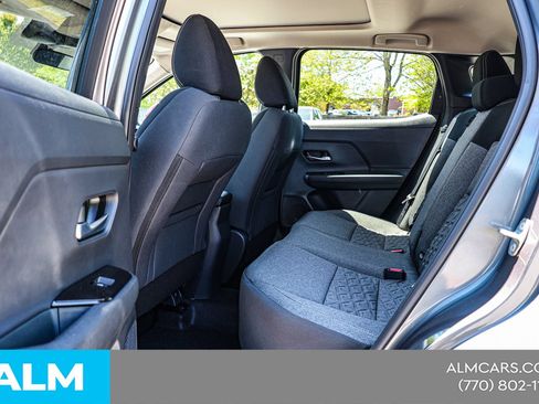Used 2025 Nissan Kicks SV w/ SV Premium Package FWD image 19