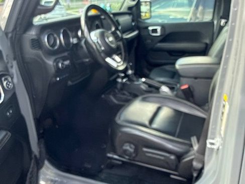 Used 2021 Jeep Wrangler Unlimited Sahara w/ Cold Weather Group AWD/4WD image 6