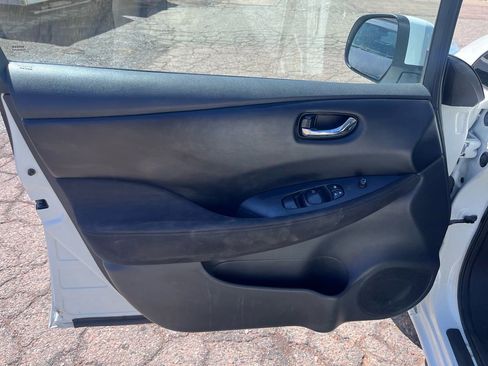 Used 2013 Nissan Leaf S w/ Charger Pkg image 19
