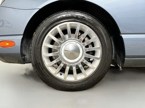 Used 2005 Ford Thunderbird RWD image 32