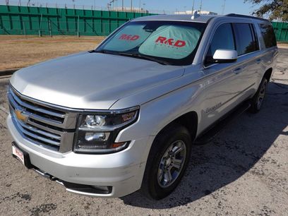 Used 2018 Chevrolet Suburban LT w/ Luxury Package