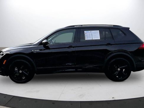 Used 2024 Volkswagen Tiguan SE R-Line FWD image 5