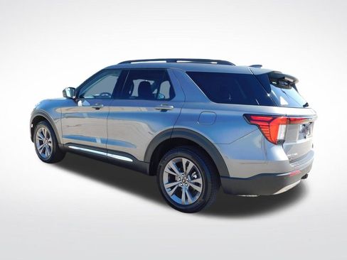 Used 2025 Ford Explorer Active w/ Active Comfort Package AWD/4WD image 5