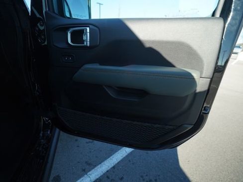 New 2026 Jeep Gladiator Mojave image 19