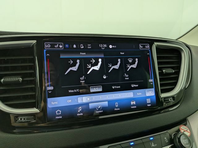 Used 2024 Chrysler Pacifica Touring-L FWD image 24
