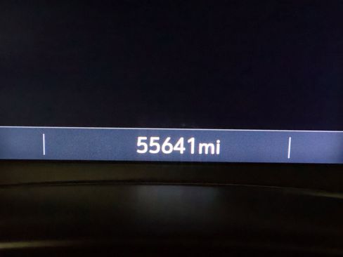 Used 2024 GMC Terrain SLT image 35