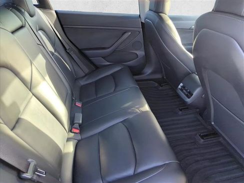 Used 2022 Tesla Model 3 image 18