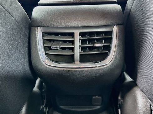 Used 2025 Chevrolet Malibu LT FWD image 25