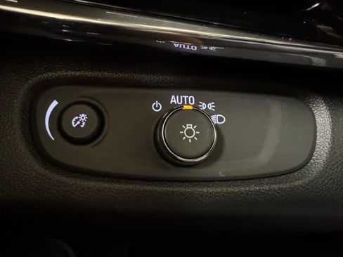 Used 2025 Buick Envista Avenir image 10