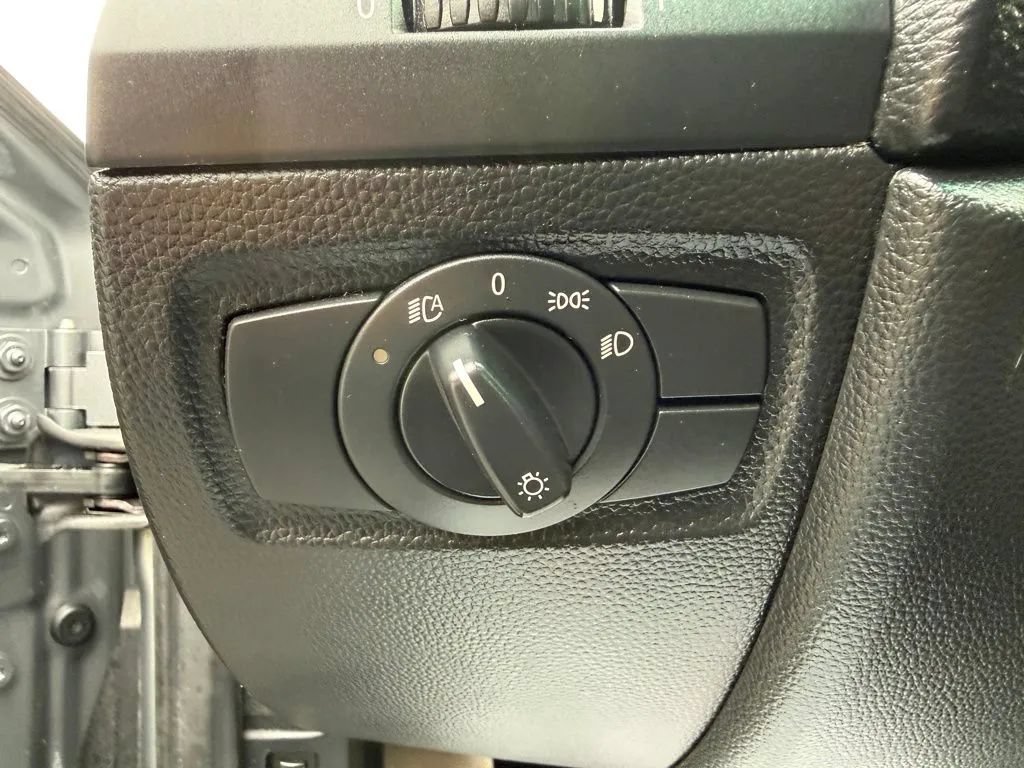 Used 2010 BMW 135i Coupe RWD image 13