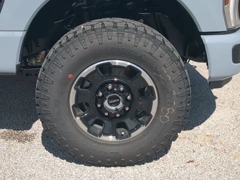 New 2026 Ford F250 Lariat w/ Tremor Off-Road Package AWD/4WD image 12