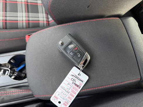 Used 2020 Volkswagen Golf 2.0T S image 36