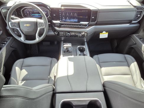 New 2026 Chevrolet Silverado 1500 LT w/ Z71 Off-Road Package AWD/4WD image 7