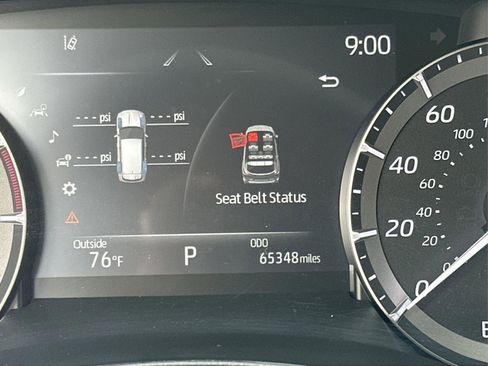 Used 2021 Toyota Highlander XLE image 11