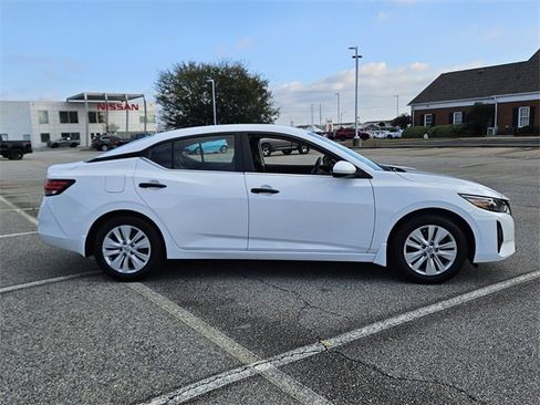Used 2025 Nissan Sentra S image 13