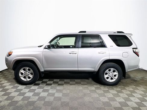 Certified 2019 Toyota 4Runner SR5 image 5