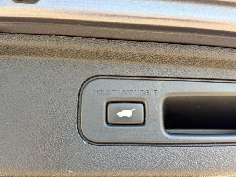 Used 2023 Honda Odyssey Elite image 6
