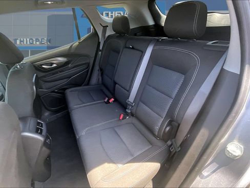 Used 2024 GMC Terrain SLE w/ Driver Convenience Package FWD image 22