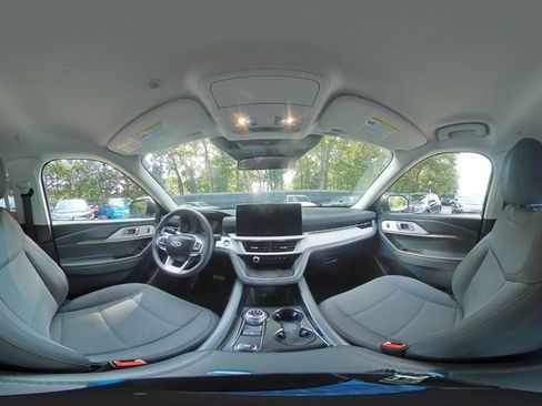 Used 2026 Ford Explorer Active AWD/4WD image 42