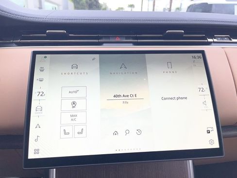 New 2026 Land Rover Range Rover Long Wheelbase SE AWD/4WD image 25